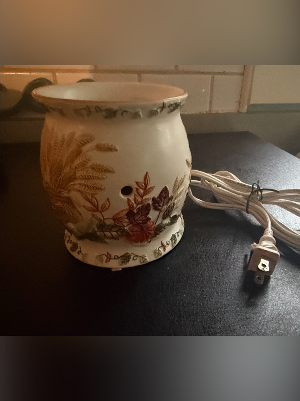 Yankee Candle Cream Ceramic Floral Electric Wax Warmer with Brown Accents